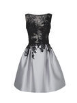 Vestido corto negro de la nueva colección de fiesta de Pronovias 2018