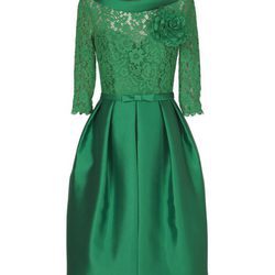 Vestido corto verde de la nueva colección de fiesta de Pronovias 2018