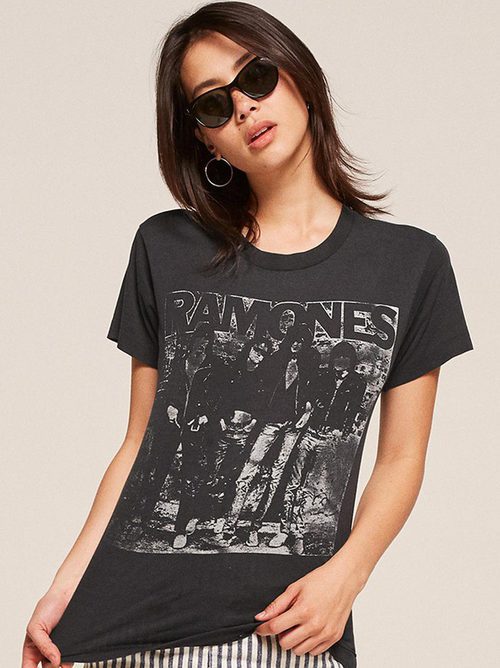 Camiseta de los Ramones de la colección vintage 2017 de Reformation