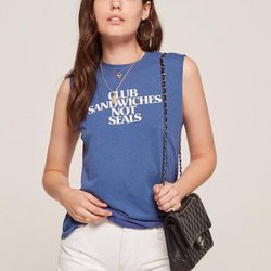 Camiseta con letras de la colección vintage 2017 de Reformation