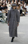 Abrigo abombado de la colección otoño/invierno de Alta Costura de Chanel para 2017/2018