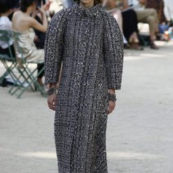 Abrigo abombado de la colección otoño/invierno de Alta Costura de Chanel para 2017/2018