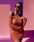 Kylie Jenner con gafas plateadas de su colección 'QUAYXKYLIE' de Quay Australia