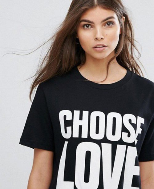 Camiseta solidaria de ASOS en color negro