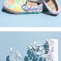 Vans con flores y con dibujos coloridos diseñadas por Marc Jacobs