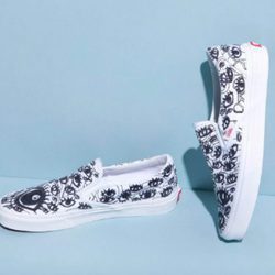 Vans con ojos pintados diseñadas por Marc Jacobs
