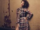 Irina Shayk con vestido con lazo de Blumarine para la campaña otoño/invierno 2017/2018