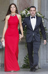 Xavi Hernández y Nuria Cunillera en la boda de Victor Valdés
