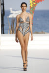 Bañador con cristales de Swarovski en plata de Andrés Sardá para la colección 'High Season' en MBFW IBIZA