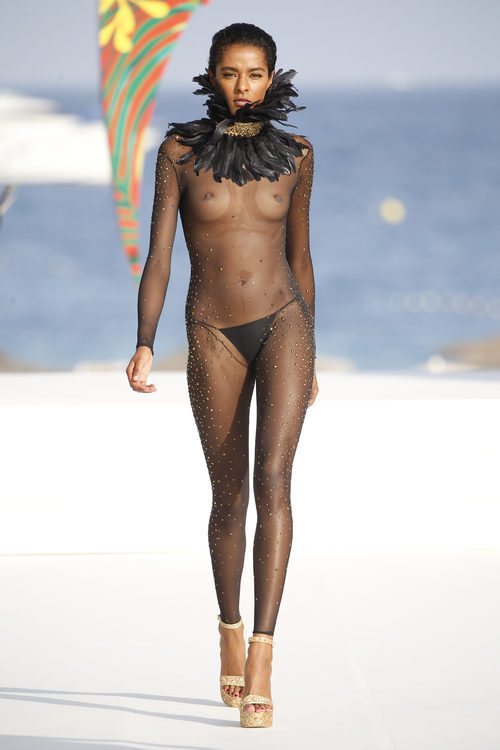 Body con transparencias y cristales de Swarovski de Andrés Sardá para la colección 'High Season' en MBFW IBIZA