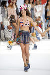 Falda vaquera con botones de Desigual de la Fashion Week de Ibiza 2017