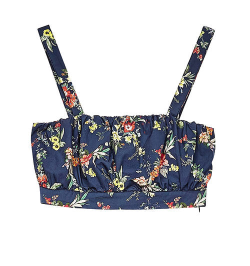 Crop top con estampado floral de Bershka de la colección de verano 2017