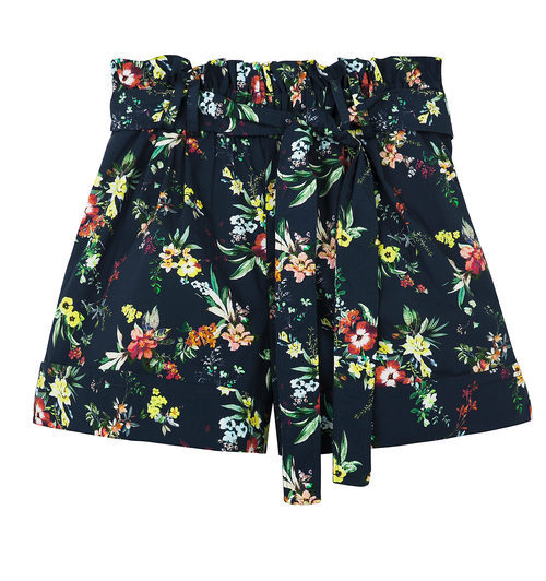 Short con estampado floral de Bershka de la colección de verano 2017