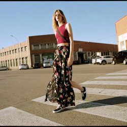 Falda con estampado floral de la colección femenina de Bershka 2017