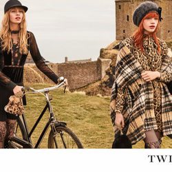Stella Maxwell y Stella Lucia con estampado leopardo de la campaña 'On the road' de Twinset
