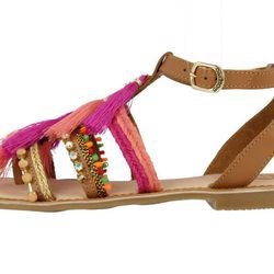 Sandalias boho con flecos rosas de la colección 'Bali' de Gioseppo