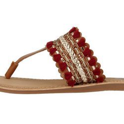 Sandalias boho con adornos dorados de la colección 'Bali' de Gioseppo
