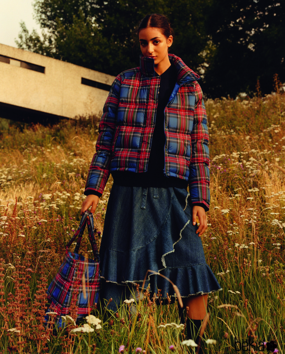Abrigo de cuadros de Uniqlo con Jw Anderson 2017