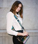 Kaia Gerber diseña un bolso junto a Marc Jacobs