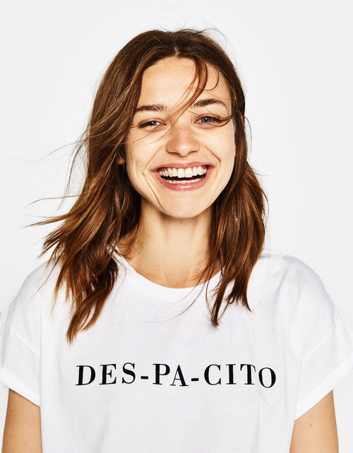 Camiseta blanca de 'Despacito' de la colección de verano 2017 de Bershka