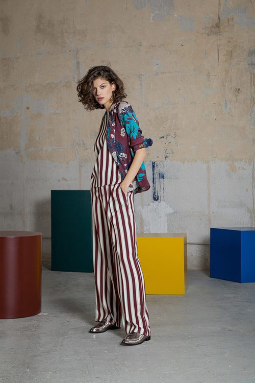 Traje de rayas de la colección otoño/invierno 2017 de Trucco