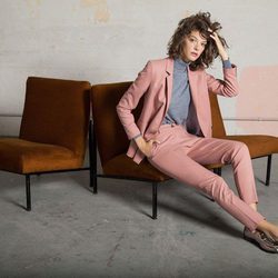 Traje de color rosa empolvado de la colección otoño/invierno 2017 de Trucco
