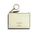 Cartera blanca 'Selena Mini Skinny' de la colección 'Coach x Selena Gomez'