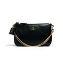 Clutch negro 'Selena Wristlet' de la colección 'Coach x Selena Gomez'