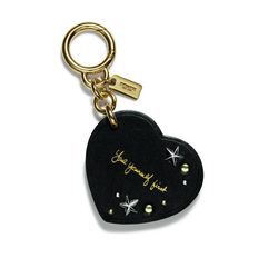 Llavero negro 'Selena Heart' de la colección 'Coach x Selena Gomez'