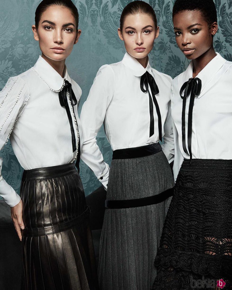 Modelos posando para la campaña otoño/invierno 2017/2018 de Carolina Herrera