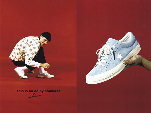 Modelo azul de la nueva colección 'The One Star x Golf le Fleur' de Converse