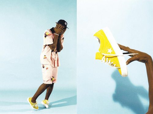 Modelo amarillo de la nueva colección 'The One Star x Golf le Fleur' de Converse