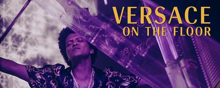Versace protagoniza el nuevo videoclip de Bruno Mars