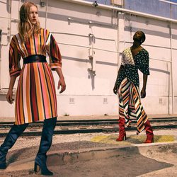 Vestido de rayas y blusa de topos cruzada de la colección prefall de Zara