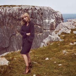 Elsa Pataky con unas botas cobrizas de la colección otoño/invierno 2017/2018 de Gioseppo