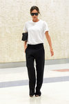 Victoria Beckham con un look muy working girl en el aeropuerto de Nueva York