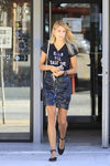 Alba Carrillo con un street style total black para hacer recados por Madrid