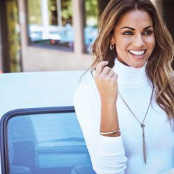 Lara Álvarez es la nueva imagen de la elegante firma de joyas Luxenter en la campaña de otoño/invierno 2017/2018