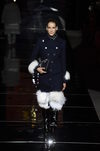 Abrigo navy de Roberto Verino otoño/invierno 2017/2018 en la Madrid Fashion Week