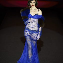 Look azul klein de Andrés Sardá primavera/verano 2018 en la Madrid Fashion Week