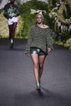 Jersey de punto en el desfile de Francis Montesinos en Madrid Fashion Week primavera/verano 2018