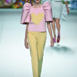 Pantalón recto de Ágatha Ruíz de la Prada primavera/verano 2018 en la Madrid Fashion Week