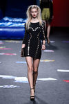 Vestido negro de Maya Hansen primavera/verano 2018 para Madrid Fashion Week