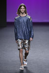 Chaqueta azul de Custo Barcelona primavera/verano 2018 en la Madrid Fashion Week
