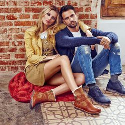 Bregje Heinen y Jesús Castro con botines marrones y azules de Refresh otoño/invierno 2017/2018