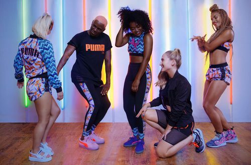 Sophia Webster realiza una colaboración con PUMA donde resaltan los colores fluorescentesde otoño/invierno 2017/2018