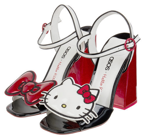 Tacones negros y rojos de la colección de Hello Kitty para Asos de otoño/invierno 2017/2018