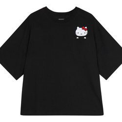 Camiseta básica negra de la colección de Hello Kitty para Asos de otoño/invierno 2017/2018