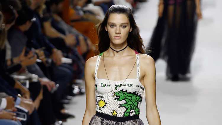 Falda de tul negra en el desfile primavera/verano 2018 de Dior en Paris Fashion Week