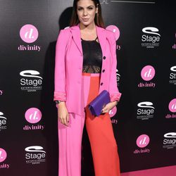 Laura Matamoros de rosa y rojo en el estreno de 'El Guardaespaldas'